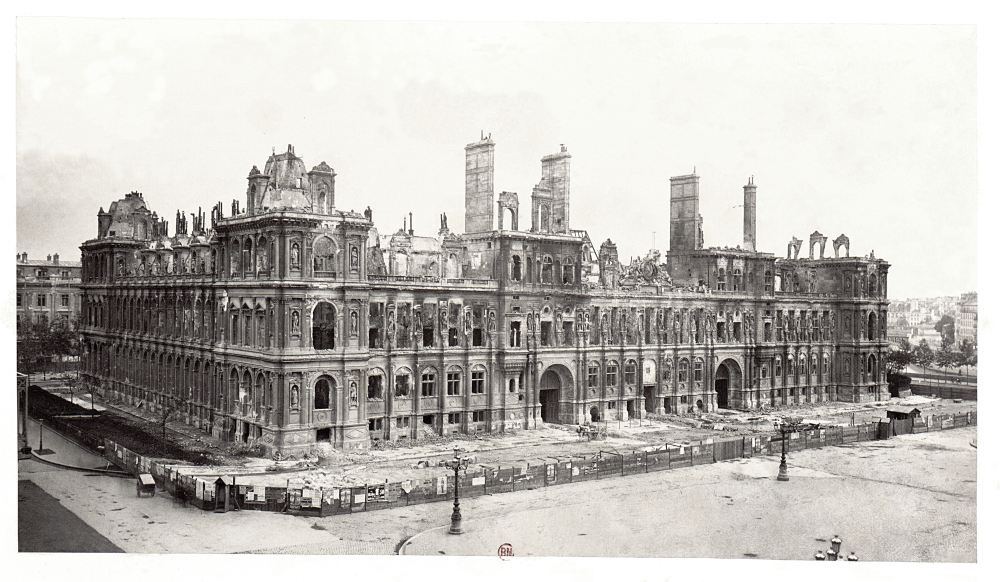 Hotel de Ville in Paris nach seiner Zerstörung 1871 während der Pariser Kommune.
